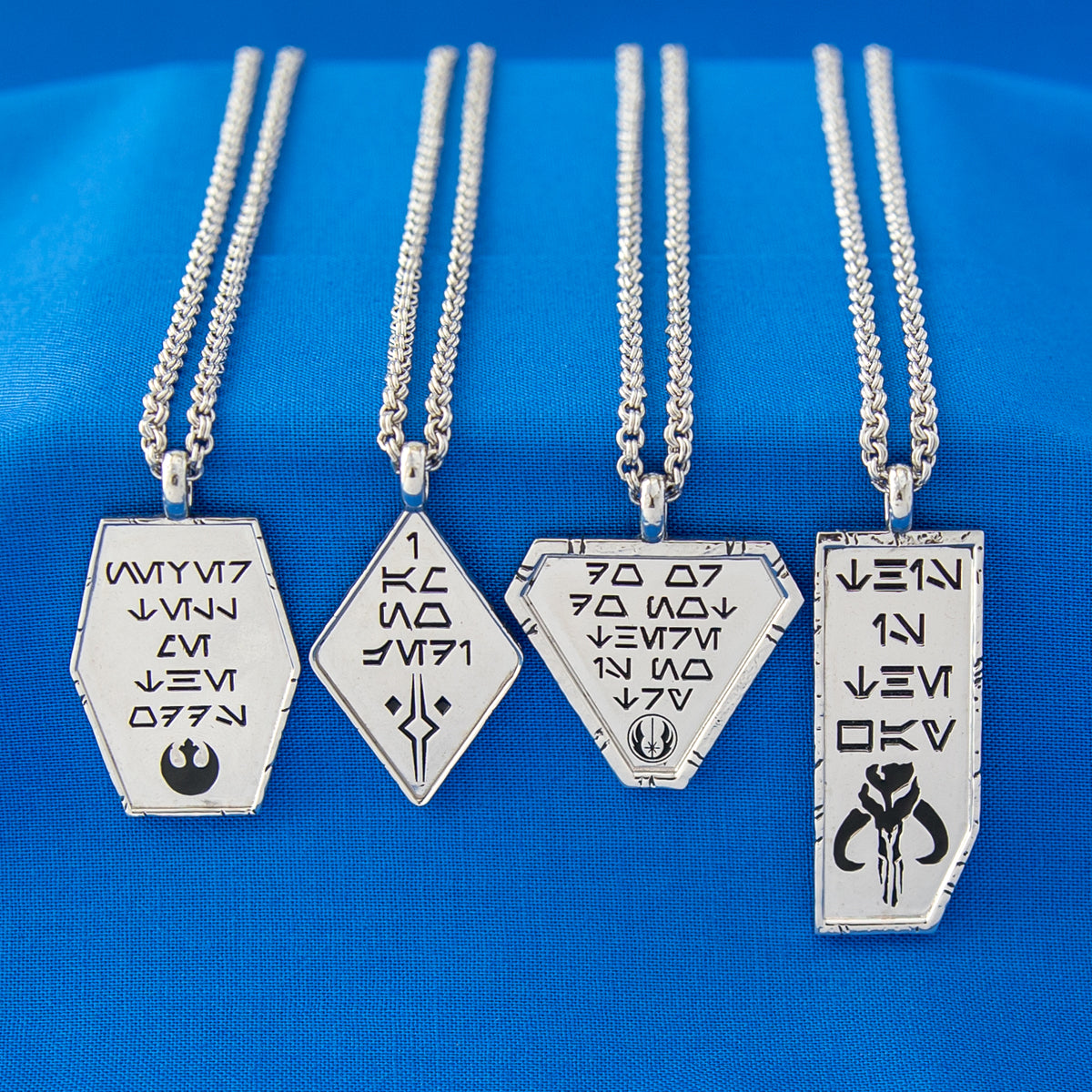 Star Wars x RockLove This is the Way Mandalorian Necklace
