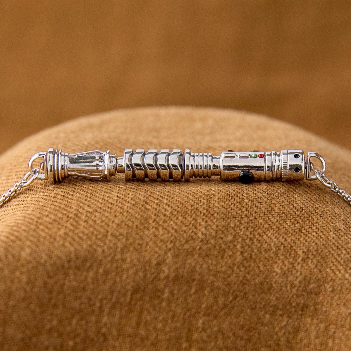 Star Wars x RockLove Elemental Nature Lightsaber Workshop Necklace