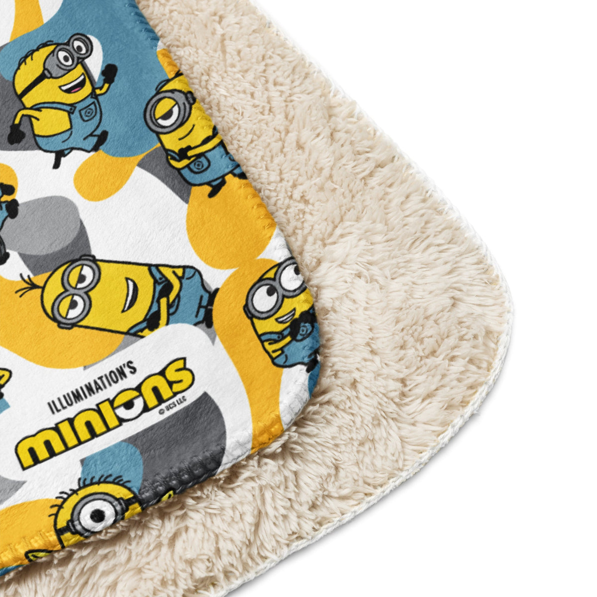 Minions Sherpa Blanket Camo